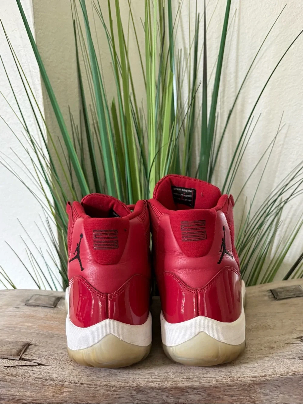 Air Jordan 11 Retro Win Like 96 Sneakers